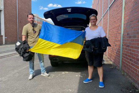 Пограничникам юга Украины передали из Нидерландов защитное снаряжение для служебных собак (фото)