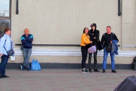 Одесский железнодорожный вокзал стал гостеприимным домом для 210 тысяч беженцев (фоторепортаж)