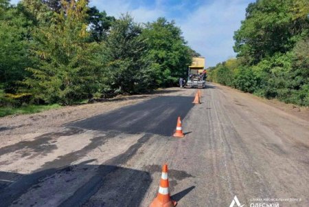 В Одесской области дорожники приводят в порядок международные трассы, проходящие по территории региона (фото)