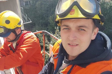 Одесситы продолжают помогать жителям Николаева ликвидировать последствия артобстрелов и подготовиться к холодам (фото)