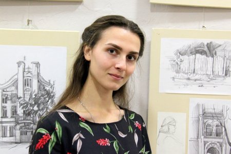 Во Всемирном клубе одесситов открылась выставка работ талантливой студентки семинарии (фоторепортаж)