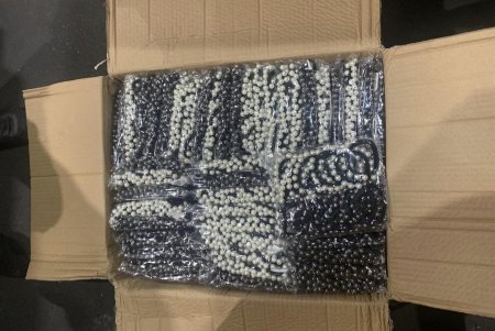 На Одесской таможне выявлены незадекларированные товары широкого пользования на сумму свыше миллиона гривен (фото)