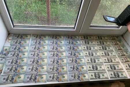 В Одесской области разоблачили группировку киберпреступников, присвоивших более 300 тысяч гривен с банковских карт: пострадавших просят обратиться в полицию (фото, видео)