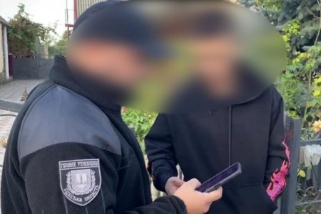 В Одесской области разоблачили группировку киберпреступников, присвоивших более 300 тысяч гривен с банковских карт: пострадавших просят обратиться в полицию (фото, видео)
