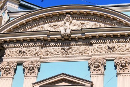 Греческая: от старинных купеческих особняков до современных строений, которые вписались в неповторимую атмосферу известной улицы (фоторепортаж) 