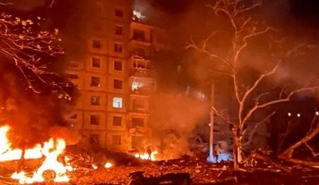 Российские самолеты выпустили по Запорожью 12 ракет: много погибших и раненных (фото)
