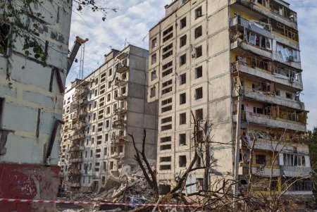 Российские самолеты выпустили по Запорожью 12 ракет: много погибших и раненных (фото)