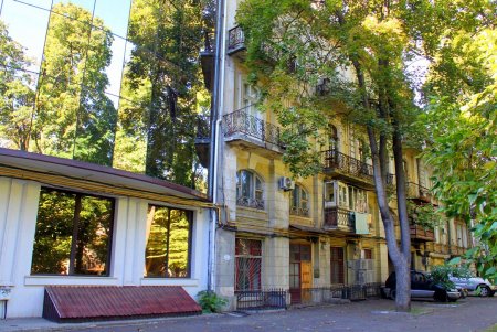 На Екатерининской есть уникальный дом, построенный в югендстиле (фоторепортаж) 