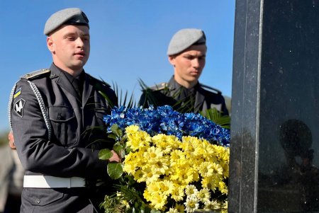 В Одессе установили Казацкий крест на месте захоронений военных (фото, видео)