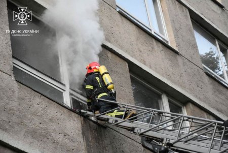 В Одессе горел один из корпусов политехнического университета (фото, видео)