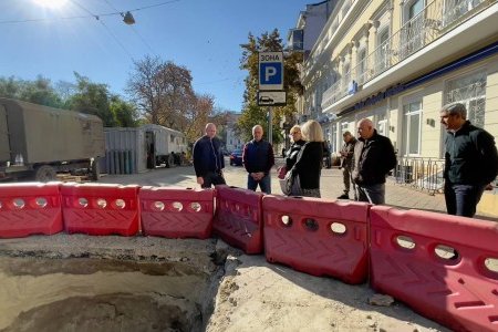 Одессу активно готовят к отопительному сезону: завершается ремонт тепловой сети по Александровскому проспекту (фото, видео)