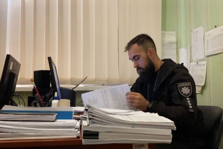 Создатель образа полицейского котика следователь Тимур Шах нарисовал в Овидиополе патриотический мурал (фото, видео)