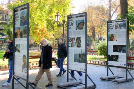 В Городском саду открылась фотовыставка The War Is Not Over Yet (фоторепортаж)