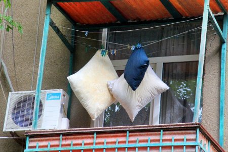 Старые дома, граффити и архитектурные сокровища улицы Кузнечной: воскресная прогулка по старой Одессе (фоторепортаж)