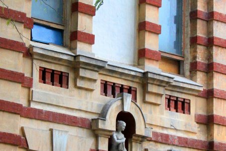 Старые дома, граффити и архитектурные сокровища улицы Кузнечной: воскресная прогулка по старой Одессе (фоторепортаж)