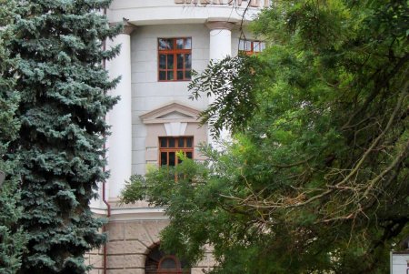 Старые дома, граффити и архитектурные сокровища улицы Кузнечной: воскресная прогулка по старой Одессе (фоторепортаж)