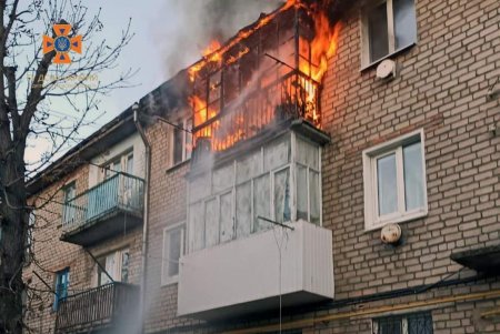 Спасатели ликвидируют последствия ракетных обстрелов объектов критической инфраструктуры в разных областях страны (фоторепортаж)