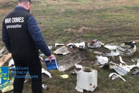 Спасатели ликвидируют последствия ракетных обстрелов объектов критической инфраструктуры в разных областях страны (фоторепортаж)