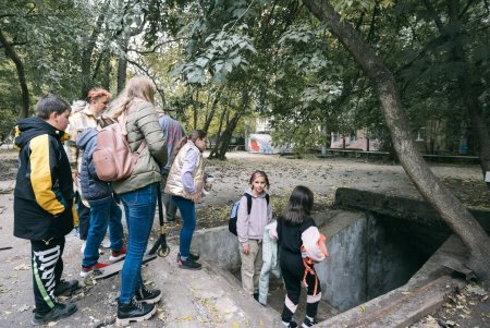 В парке Шевченко открылось бомбоубежище с Wi-Fi и дистанционным электрозамком (фоторепортаж) 