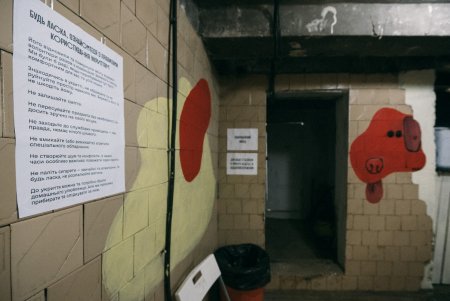 В парке Шевченко открылось бомбоубежище с Wi-Fi и дистанционным электрозамком (фоторепортаж) 