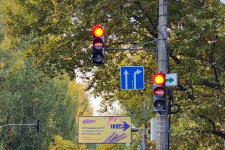 В Малиновском районе модернизировали светофорный объект (фото)