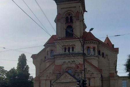 На Новосельского полностью обновлена дорожная разметка (фото)