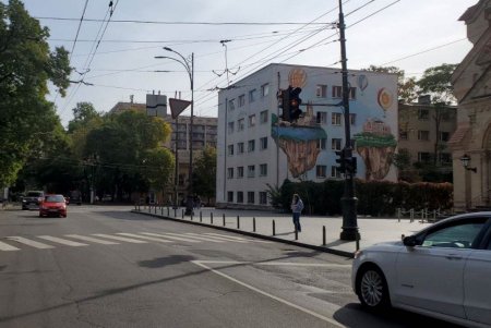 На Новосельского полностью обновлена дорожная разметка (фото)