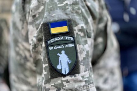Волонтерам Одесского военно-исторического центра «Честь и Слава» передали автомобиль для перевозки останков павших героев (фото, видео)