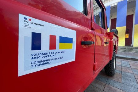 Волонтерам Одесского военно-исторического центра «Честь и Слава» передали автомобиль для перевозки останков павших героев (фото, видео)