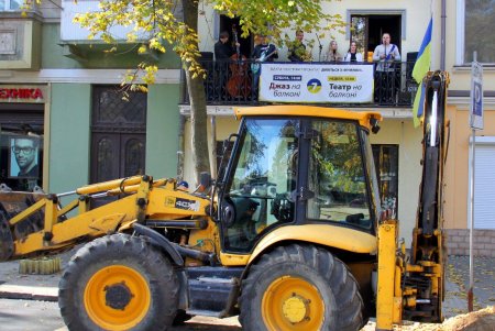 Горожане увидели последний в этом сезоне «Джаз на балконе» на знаменитой Книжке (фоторепортаж) 