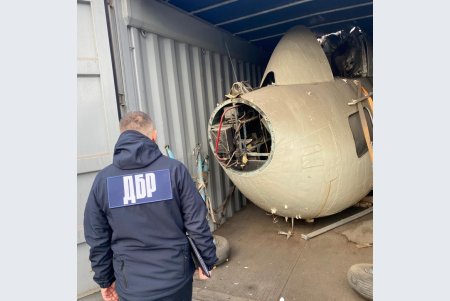 Государственное бюро расследований обнаружило на одесской таможне незадекларированный вертолет (фото, видео)