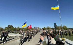 Покрова, казачество и защитники Украины: одесситы отмечают три праздника и помнят о своих героях (фоторепортаж)