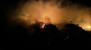 Одесские спасатели ликвидировали пожар на территории свалки в Усатово (фото)