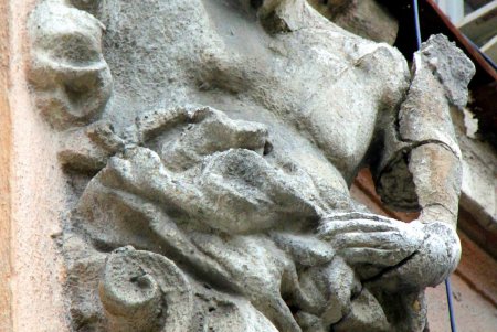 Улица Нежинская: купеческие дома, дворы-колодцы и новоделы, которые вписались в общую старинную атмосферу (фоторепортаж) 