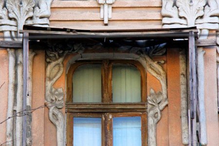 Улица Нежинская: купеческие дома, дворы-колодцы и новоделы, которые вписались в общую старинную атмосферу (фоторепортаж) 
