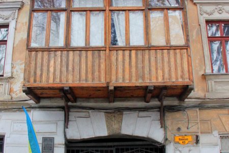 Улица Нежинская: купеческие дома, дворы-колодцы и новоделы, которые вписались в общую старинную атмосферу (фоторепортаж) 