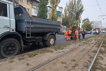 Специалисты ведут дорожные работы на четырех локациях города (фото)