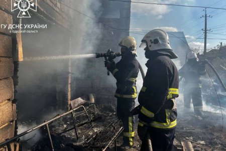 В Белгород-Днестровском районе из-за замыкания электросети сгорел жилой дом (видео, фото)