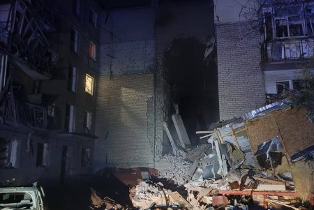 Враг ударил по жилому дому в Николаеве: Президент отреагировал на удары (фото, видео)