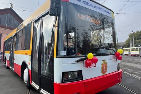 В честь 77-летия одесского троллейбуса прошла экскурсия в музей электротранспорта и поездка на электробусе по маршруту №1 (фото)