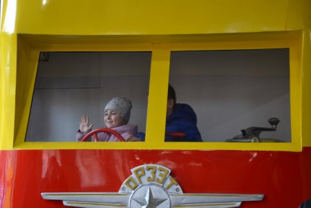 В честь 77-летия одесского троллейбуса прошла экскурсия в музей электротранспорта и поездка на электробусе по маршруту №1 (фото)