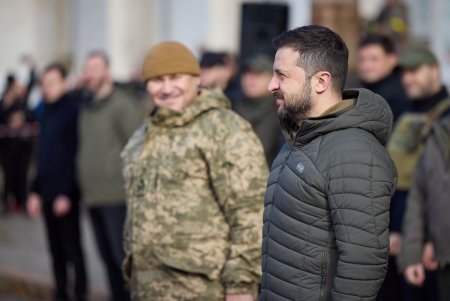 Президент Украины посетил освобожденный Херсон (фото, видео)