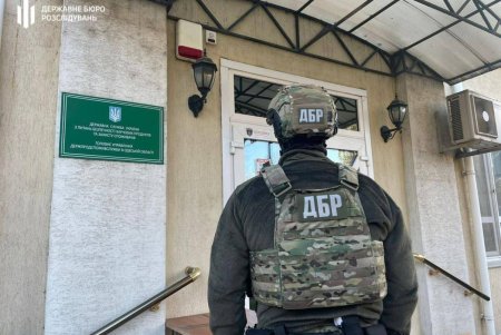 Выдавали разрешительные документы за деньги: в Одесской области чиновники организовали масштабную схему поборов с экспортеров «зернового коридора» (фото, видео)