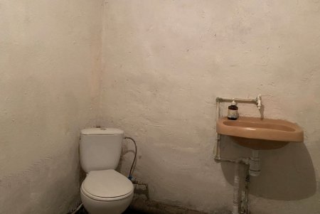 В Приморском районе коммунальщики благоустроили бомбоубжище (фото)