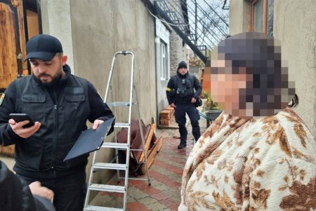 В Одессе адвокат пыталась переправить призывника за границу по поддельным документам (фото, видео) 