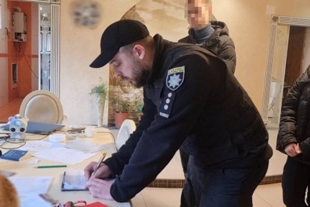 В Одессе адвокат пыталась переправить призывника за границу по поддельным документам (фото, видео) 