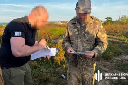 Одессита, который вывесил флаг РФ на жилом доме и сотрудничал с оккупантами, приговорили к 15 годам тюрьмы (фото)