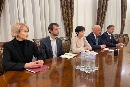 Мэр Одессы встретился с испанским послом для изучения актуальных проблем города (фото, видео)