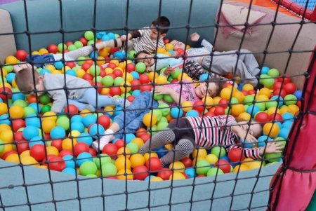 Воспитанники одесского дома ребенка «Солнышко» в комфортных условиях переживают войну в Анкаре (фото) 