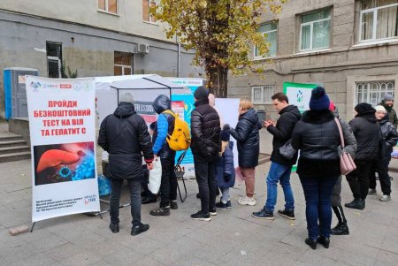 «Теплая волна» помощи ВСУ: в одесском пункте несокрушимости прошла благотворительная ярмарка в поддержку защитников (фото, видео)